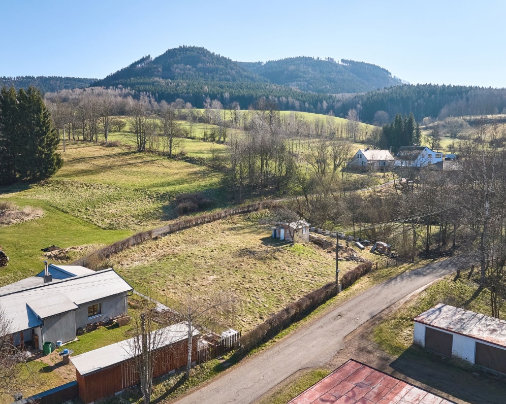 Prodej stavebního pozemku v Bernarticích, Prodáno